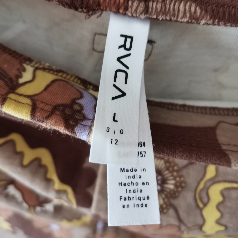 RVCA Push It Bike Shorts - NWT (L) - Picture 10 of 13